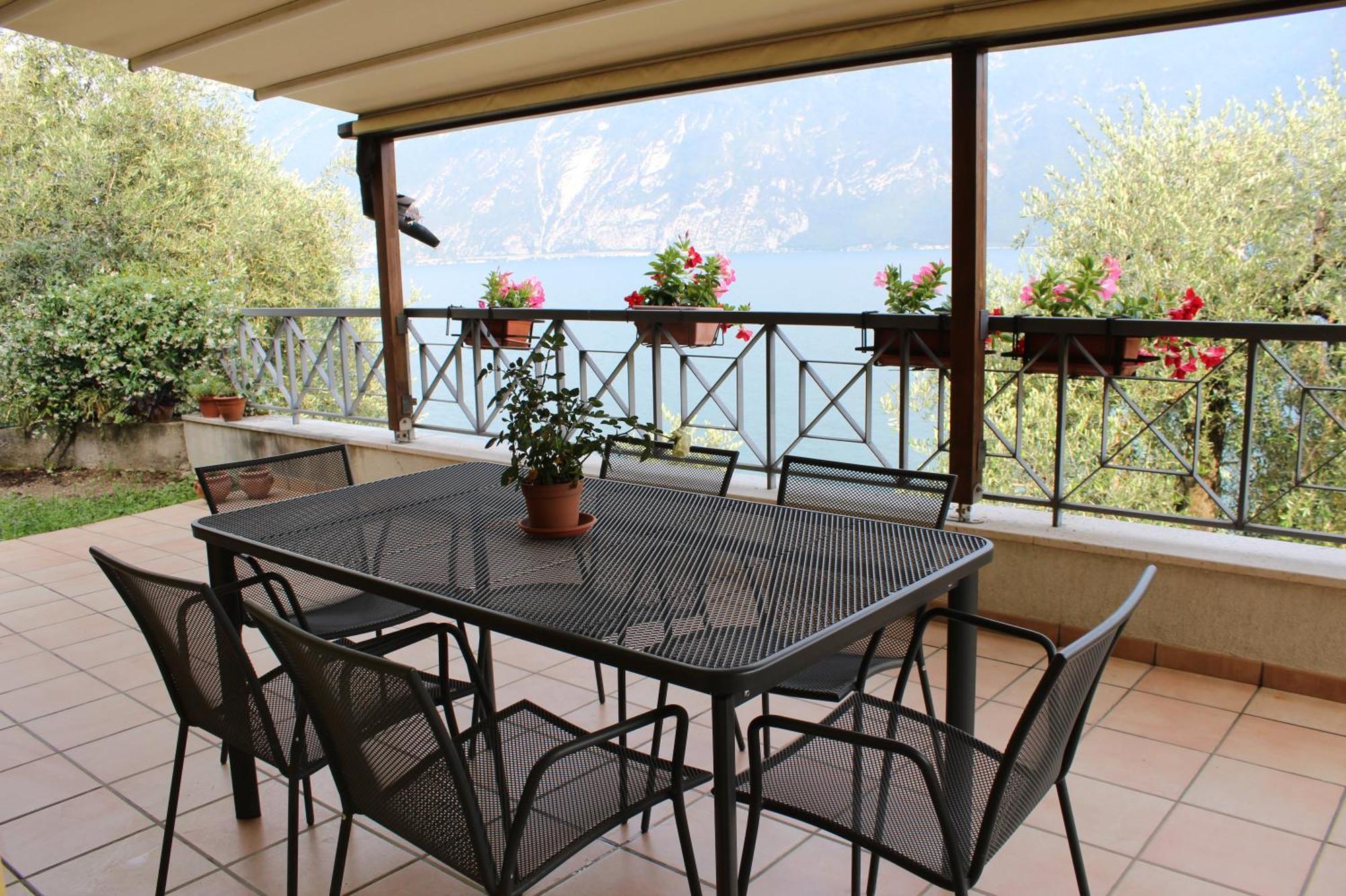 La Casa Sul Lago Apartments - Olive Tree Apartment Limone sul Garda Buitenkant foto